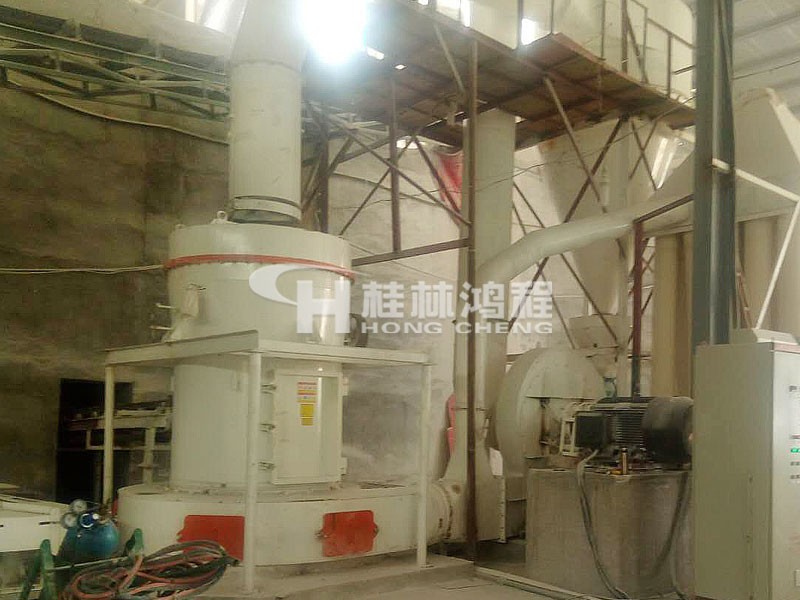 桂林鴻程鉀長石粉加工廠,小型鉀長石粉碎設(shè)備,磨鉀長石粉的機器 桂林鴻程鉀長石粉加工廠,小型鉀長石粉碎設(shè)備,磨鉀長石粉的機器